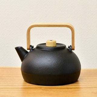 【日本工藝堂】 山形鑄造 水壺 茶壺 M 1.7L 白橡木柄